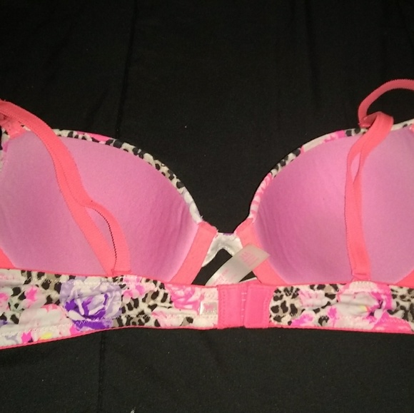 Pink bra - Picture 2 of 2